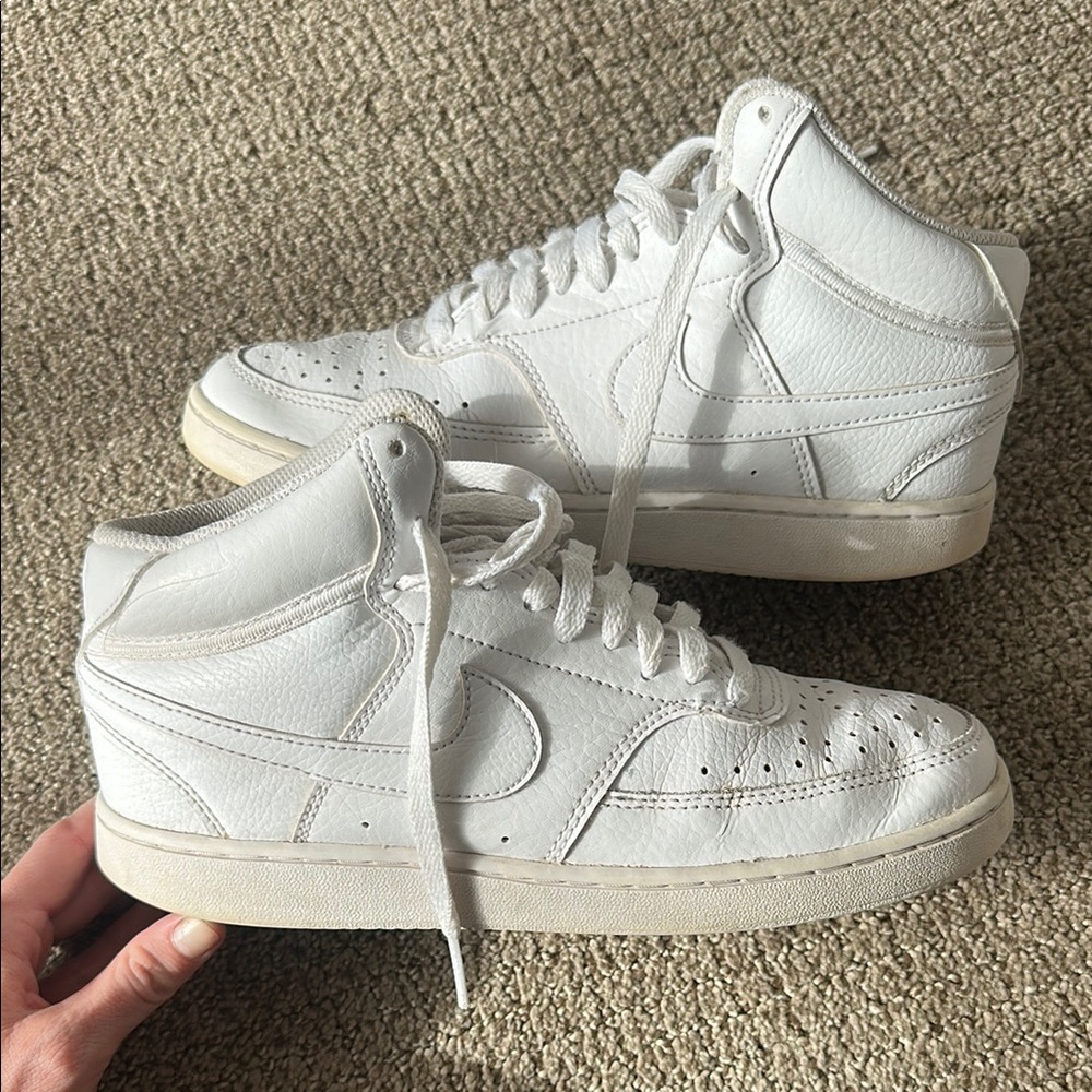Nike Court Vision Mid Next Nature all white sneaker!